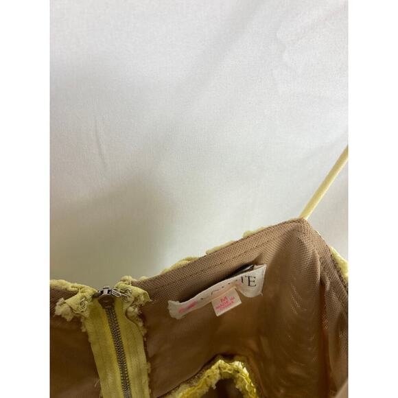 L'atiste Yellow Lace Mini Dress Size Medium - Picture 5 of 8